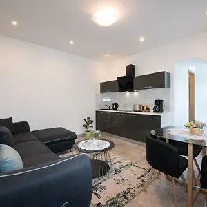 apartment-emili.primorje-gorskikotar.com/